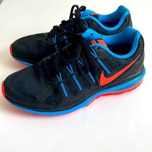 Nike Max Dynasty Black Athletic Shoes size 6